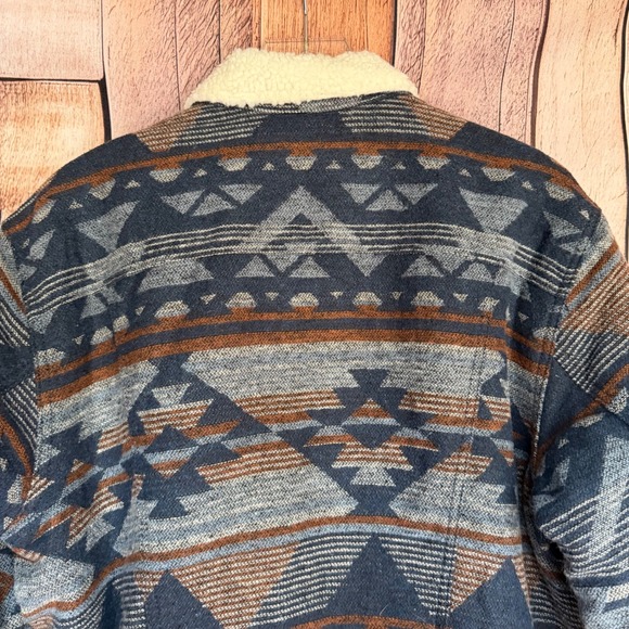 Wrangler Jacket Authentic Western Aztec Sherpa Heritage Cabin Style Size Medium - Picture 5 of 9